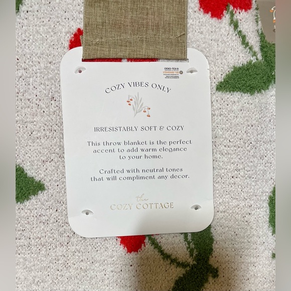 Cozy Cottage Knitted Throw Blanket - Picture 4 of 4